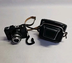 Macchina fotografica Beirette VSN con custodia Repubblica Democratica Tedesca Germania 35mm NON TESTATA - Foto 1 di 15