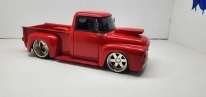 Camioneta pickup Ford F-100 1956 Bigtime Muscle Red Jada 1/24 usada *leer* - Imagen 1 de 7
