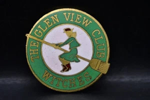 Glen View Curling Club Witches Illinois USA Vintage Metal Pin Badge - Picture 1 of 2