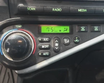 12-14 TOYOTA PRIUS C SERIES  Heater/AC Selector TEMP CONTROL I.D.55900-52740 OEM - Image 1 of 4