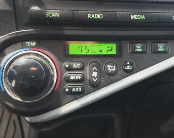 12-14 TOYOTA PRIUS SERIE C Calentador/Selector CA CONTROL DE TEMPERATURA I.D.55900-52740 OEM Foto 1 de 4