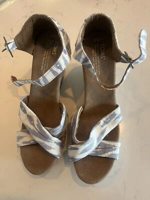 Toms Sienna Espadrille на танкетке каблуки в полоску синий белый 9,5 Вт - Изображение 1 из 4