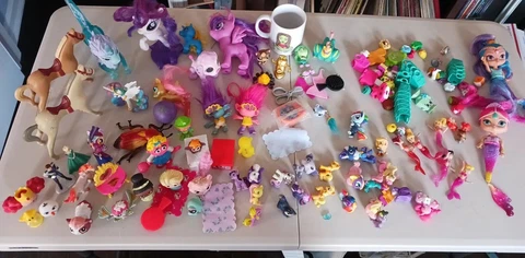 Huge Lot Of 100+  My Little Pony Shopkins Littlest Pet Shop Little Mermaid Toys Cover