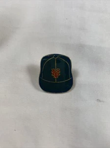 New York Mets ~ Lapel Pin Enamel Hat Tac -  - Picture 1 of 4