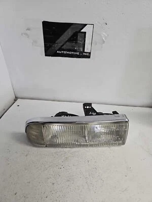 98-04 S10/S15/SONOMA 99-05 BLAZER S10/JIMMY S15 RH Right Headlamp Light - Image 1 of 4