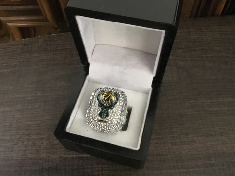 2021 MILWAUKEE BUCKS NBA CHAMPIONSHIP REPLICA RING NBA Giannis Antetokounmpo Cover