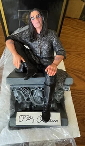Figura Ozzy Osbourne 1999 Gartlan porcelana 7" 498/5000 autografiada personalmente - Imagen 1 de 21