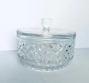 Round Crystal Candy Dish With Lid Jewelry Trinket Dish 6"WX4.5"H by Biltmore NEW - Picture 1 of 6