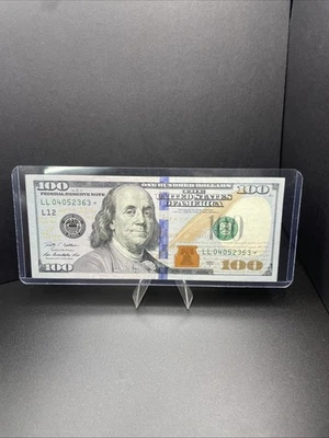 $100 Bank Note Star Note 2009 A Very Clean And Crisp - Image 1 of 2