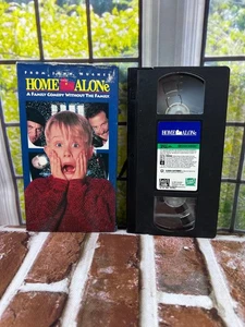Home Alone 1991 VHS Christmas Movie Vintage Video Tape Classic Preowned - Picture 1 of 3