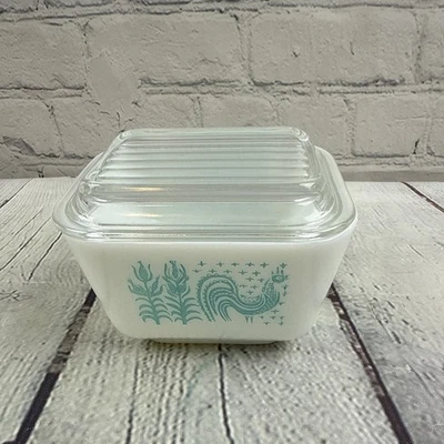 Vtg PYREX Amish Butterprint Turquoise 0501 Refrigerator Dish 1.5 Cup w/Lid - Image 1 of 4