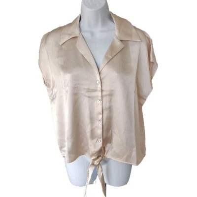 Blusa Camisa Top Corta Rachel Zoe Para Mujer Pequeña Botón Corbata Beige Sedosa Manga Gorra Foto 1 de 4