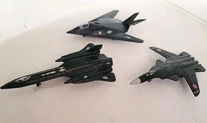 Maisto Die-Cast Aircraft LOT SU-47 F-117A Nighthawk SP-71 Black Bird Airplanes - Picture 1 of 13