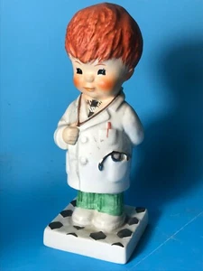 Goebel Redhead Figurine Charlot BYJ "Trouble Shooter" Boy Doctor with Needle - Picture 1 of 5