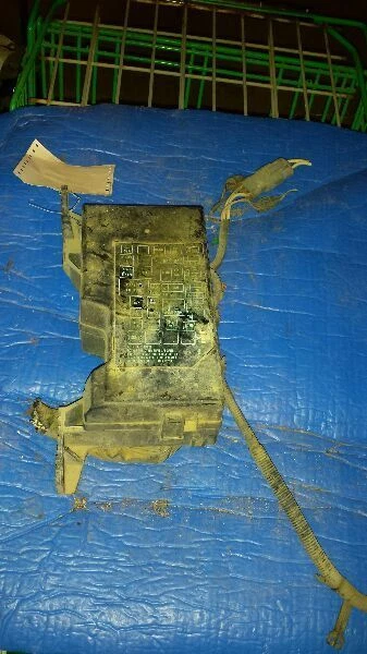 Motor de caja de fusibles Trooper 1994 445876 Foto 1 de 1