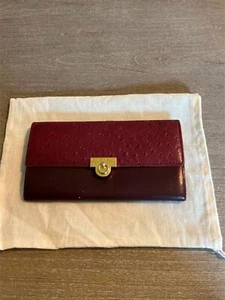 Givenchy Wallet ~ BEAUTIFUL Givenchy Wallet - Picture 1 of 8
