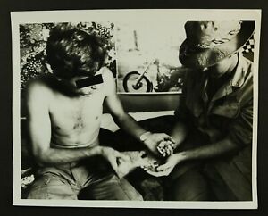 Soldiers Using Drugs In Vietnam War 1971 Original Press Photo