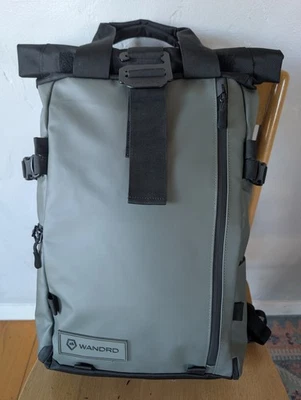 WANDRD PRVKE Series 21L Backpack - Green/Black - Camera/Everyday Rolltop Bag - Image 1 of 4