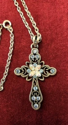 Colgante Vintage Lia Sophia Tono Plateado En Cadena 24" Floral Centro Piedras Azules Foto 1 de 4