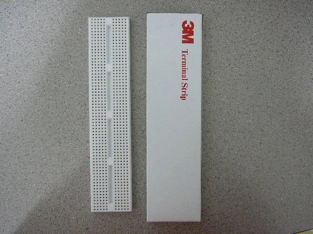Electronics Project Breadboard 128 5 tie-point Terminals Strip (2 rows of 64) 3M - Image 1 of 1