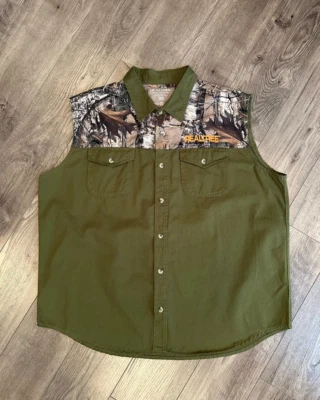 RealTree Camo Men's Button-Up Collared Cut-Off Vest - Size 2XL / XXL - Image 1 of 4