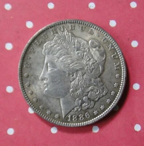 1886 MORGAN SILVER DOLLAR COIN  - Picture 1 of 2