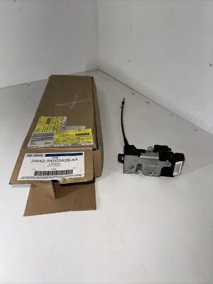 FORD 2W4Z-54203A28-AA 2000-2002 LINCOLN LS DR. DOOR LATCH - Image 1 of 4