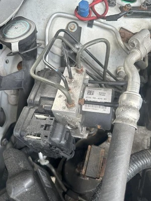 Used ABS Modulator fits: 2014 Acura Tl Modulator Assembly vehicle stability assi - Image 1 of 4