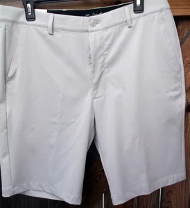 NWT 💥GREG NORMAN💥 Ultimate Classic Travel Shorts 4-Way Stretch Size 34 - Picture 1 of 3