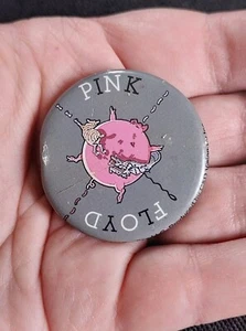 RARE Vintage ~ PINK FLOYD ~ Rock Group Band Album ANIMALS PIN BADGE BUTTON - Picture 1 of 10