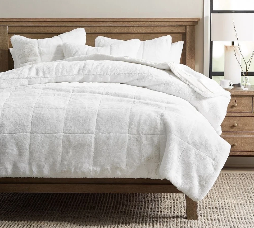 Edredón de piel sintética Pottery Barn Alpine, blanco/alpino, completo/queen Foto 1 de 4