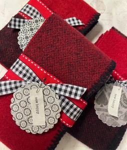 Encantador rollo de manta de lana vintage negro y rojo bordes 4x42" - Imagen 1 de 6