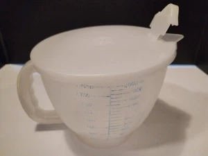 EC Tupperware 8 Cup Measuring Cup Vintage 2 Liter Pitcher 500-3 Blue Writing  - Picture 1 of 5