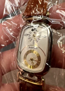 Reloj Mickey Mouse Vintage 2 zonas horarias del Catálogo Disney - Imagen 1 de 5