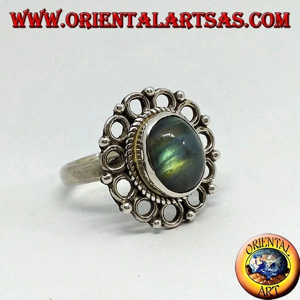 Anello  in argento 925 ‰  con labradorite ovale ed bordo di cerchietti - Immagine 1 di 1