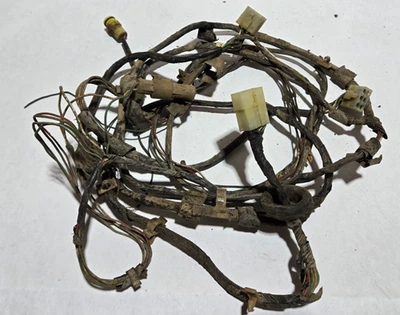 86 TOYOTA ПИКАП КРОВАТЬ HILUX ЖГУТ ПРОВОДОВ OEM Б/У ДЕТАЛЬ ВЫРЕЗАТЬ НА ЗАПЧАСТИ - Изображение 1 из 4