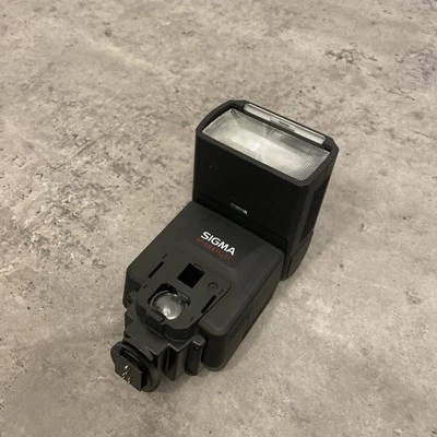 Sigma EF-610 DG ST Shoe Mount Flash for Canon - Working Order - Image 1 of 4