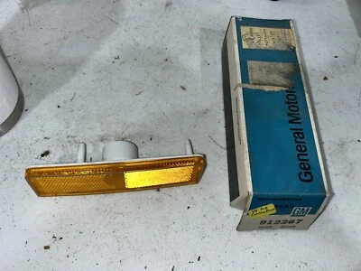 Lente marcadora frontal izquierda Pontiac Bonneville Catalina 1974 nueva de lote nuevo - GM 912267 Foto 1 de 4