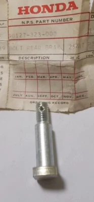 PERNO TAPÓN FRENO TRASERO HONDA CB500 CB550 CB750 NOS OEM 90127-323-000 (HSP/4) Foto 1 de 2