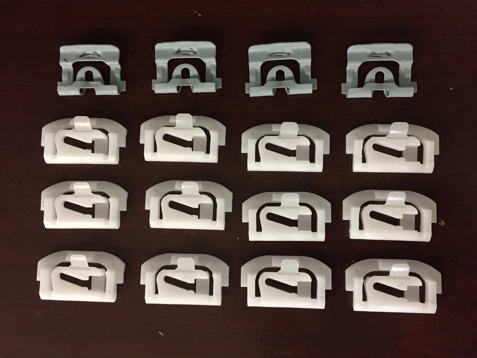 78-88 Monte El Camino G-Body NEW Front Window Windshield Molding Trim Clips - Image 1 of 1