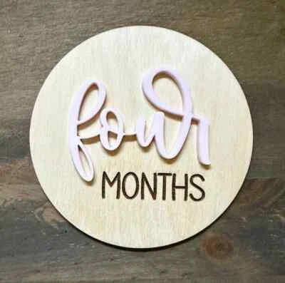 Hitos de madera grabados para bebés - Regalo para baby shower - Accesorios para fotos para bebés recién nacidos Foto 1 de 4