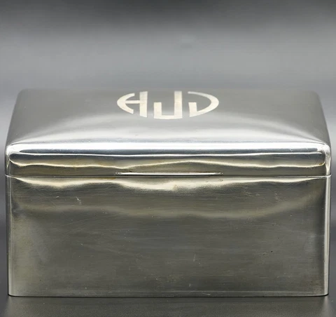 Antique silver box for jewelry Mappin and Webb 1919 Cover
