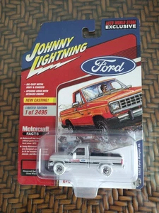 Chase! White Ford Ranger XL Auto World Store Exclusive WhiteLightning - Picture 1 of 2