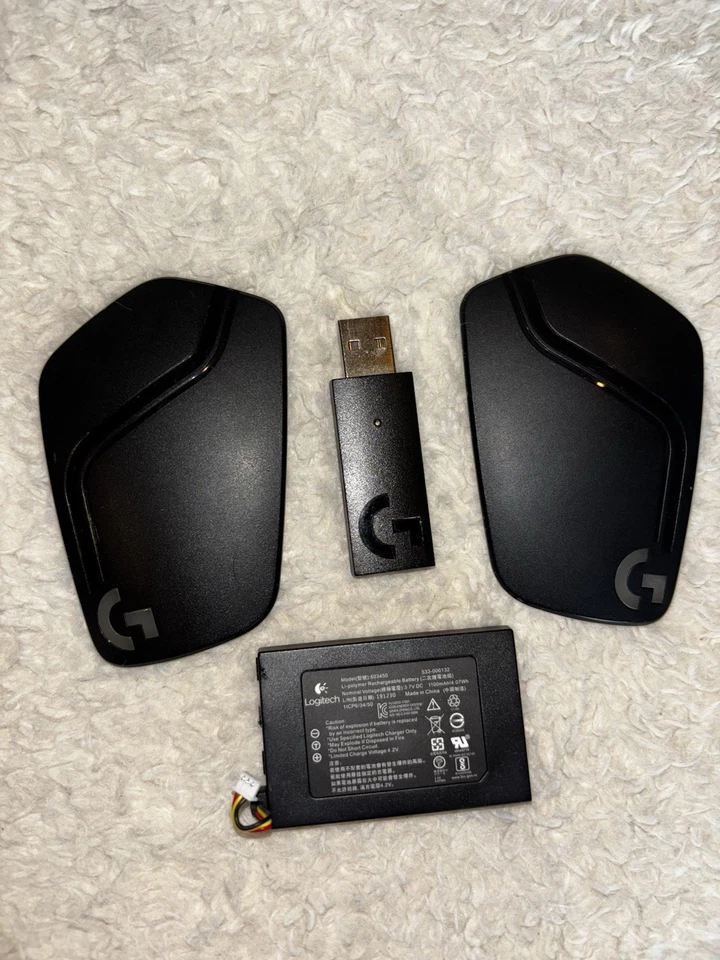 Logitech G935/G933 USB DONGLE Repuesto Plus (BATERÍA Y FUNDAS) A-00080 NEGRO Foto 1 de 1