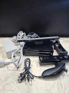 Nintendo Wii Black Console RVL-001 GameCube Compatible, W/ Cords Working Tested - Picture 1 of 9