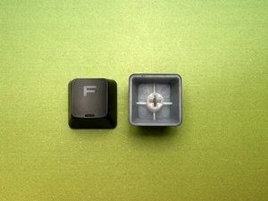 Ersatz-Taste / Tasten / Tastenkappe Corsair K95 RGB Platinum RGP0022 Tastatur - Bild 1 von 4