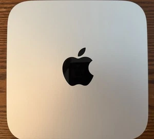 Mac Mini - M2 Chip - 256GB SSD - 8GB RAM - 2023 - Silver - Bild 1 von 6