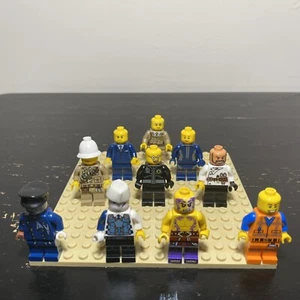 LEGO Minifigures Lot of 10 Assorted  Figures Random - Picture 1 of 8