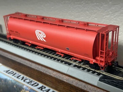 POTASH FERTILIZER CYLINDRICAL COVERED 4 BAY HOPPER CAR SWIRL P LOGO HO Scale NEW - Image 1 of 4