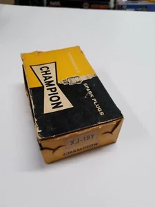 Vintage Box of Champion Spark Plug # XJ18Y Set of 10 - Bild 1 von 5